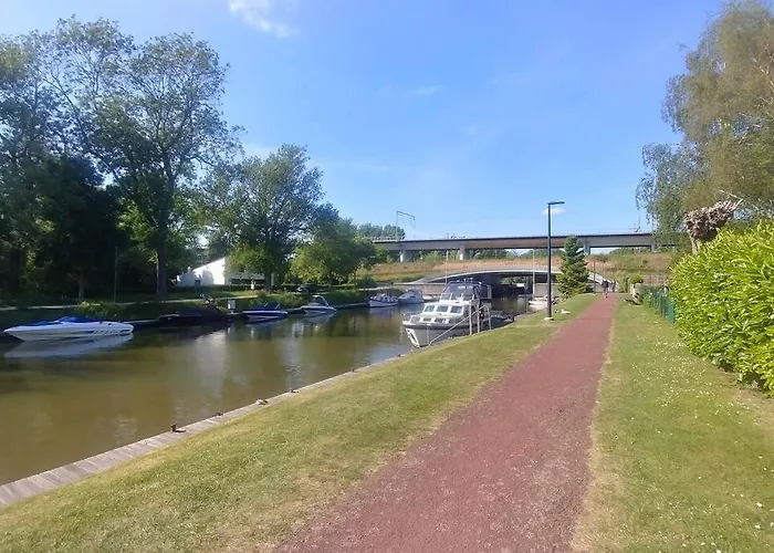 100% Vacation Feeling By The Waterside: Pian'Eau